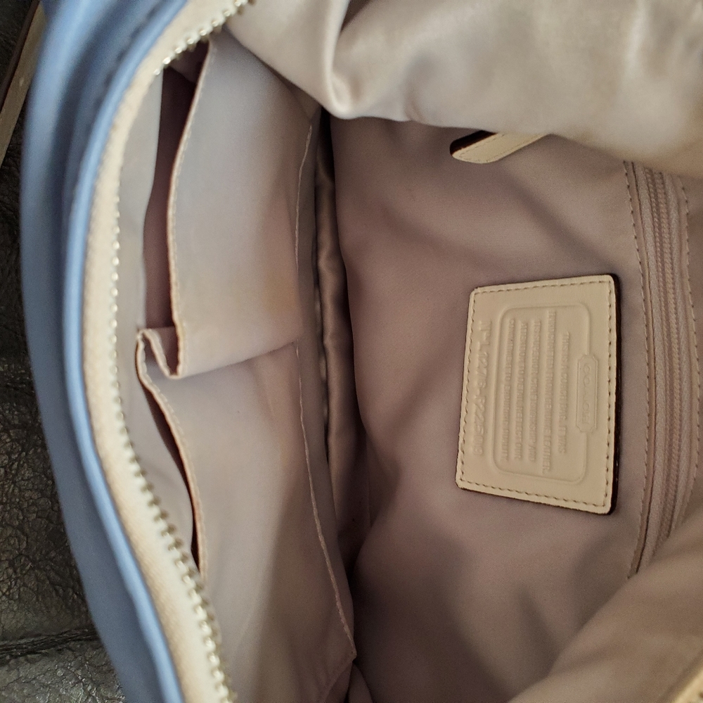 Coach purse - Picture 6 of 9
